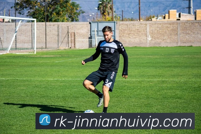 英超几支球队的最新动态与历史回顾